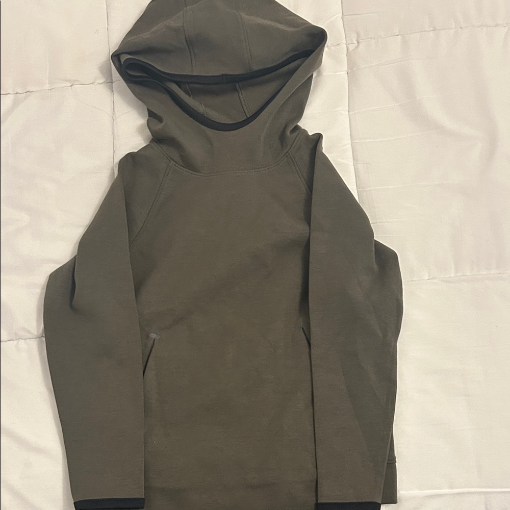 Old Navy Active Olive over the head hoodie Boys size XS. NWT